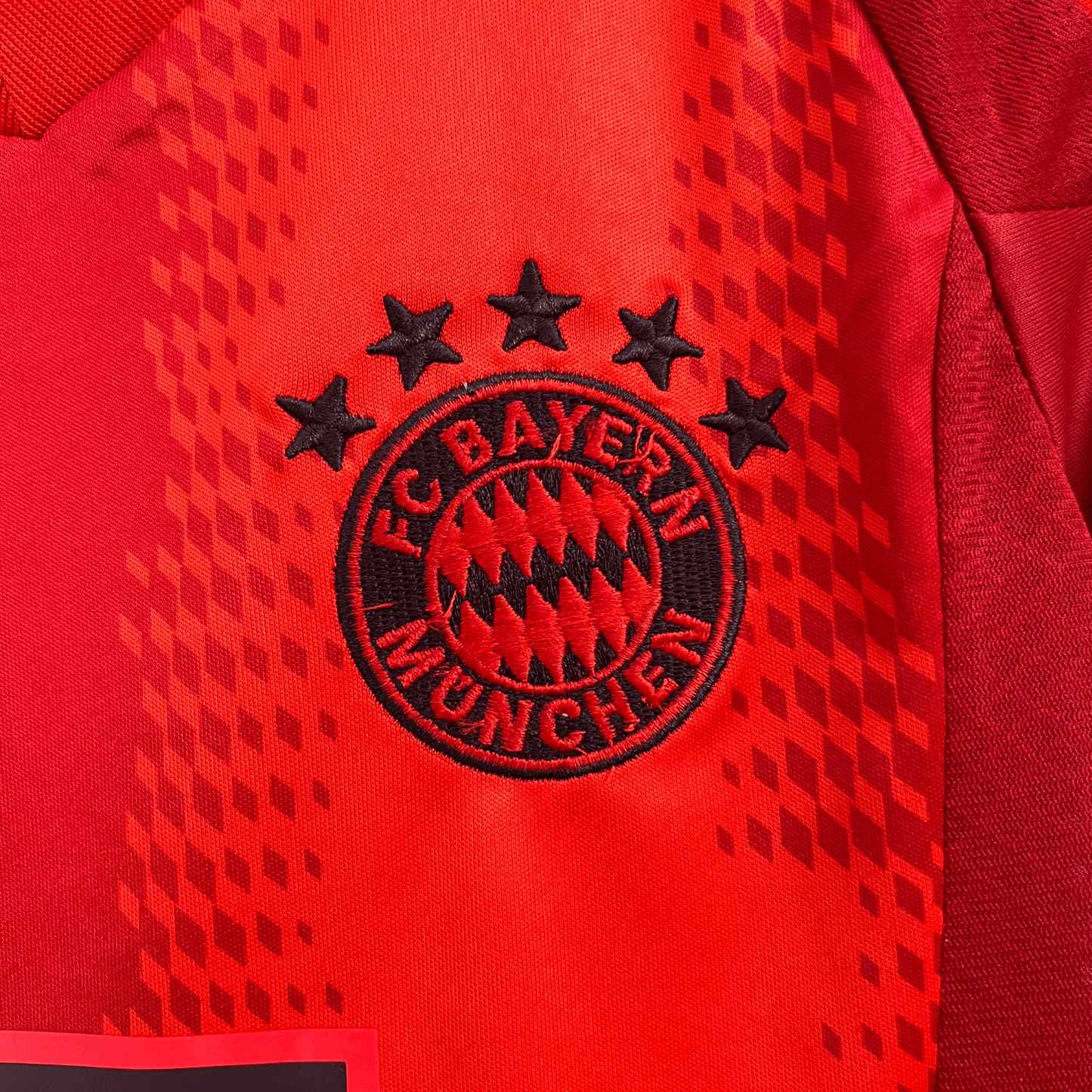 24/25 FC Bayern Home Kids Size Kit