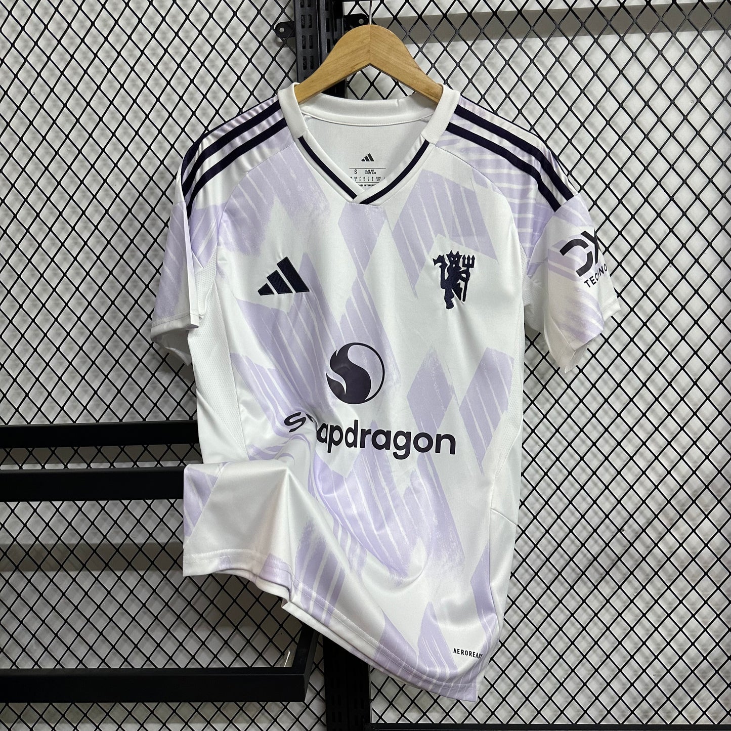 Man United 25/26 Away Shirt