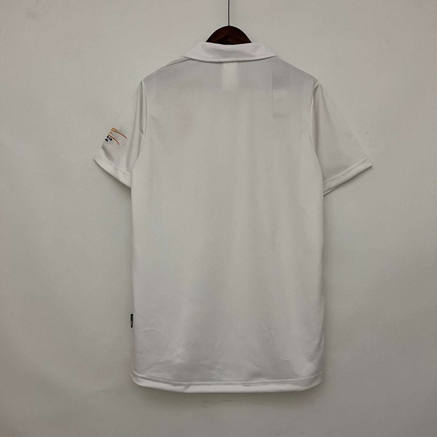 Real Madrid Retro 02/03 Home (Fan)