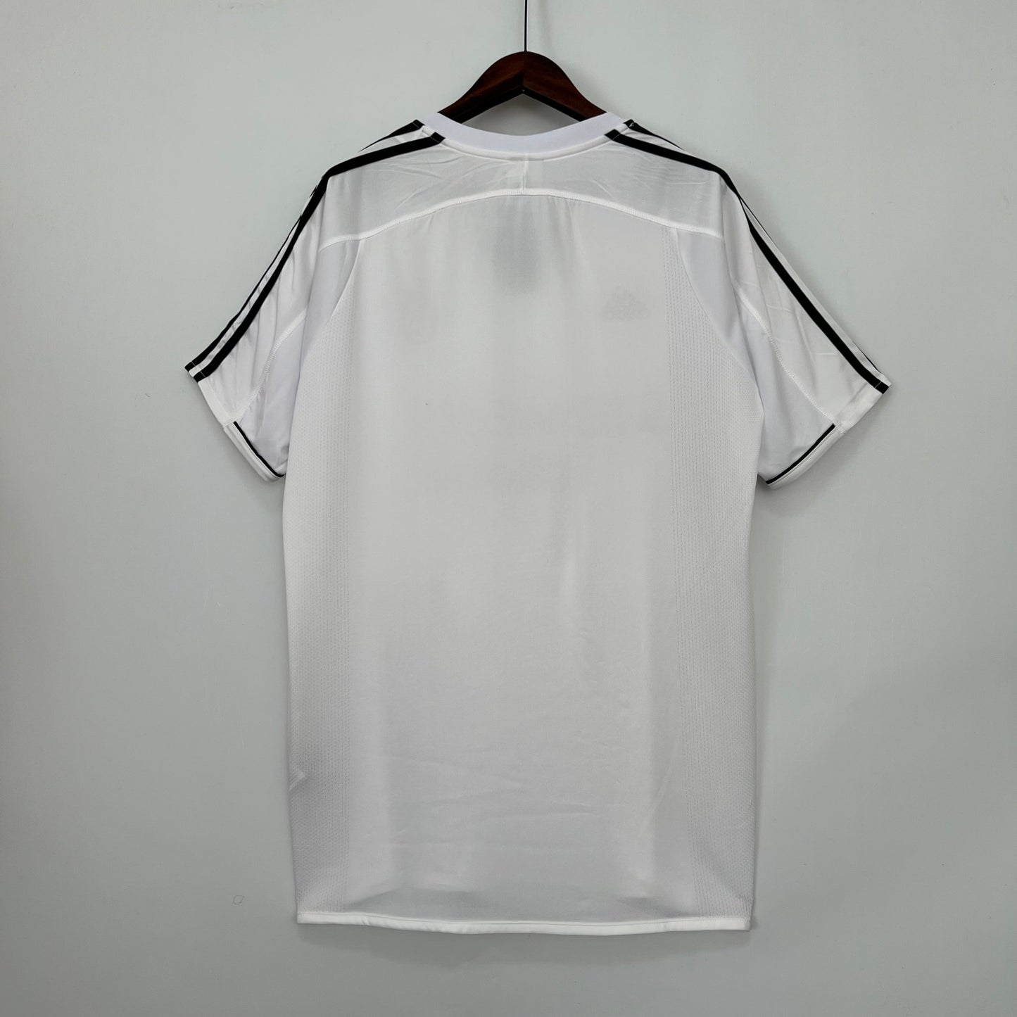 Real Madrid Retro 03/04 Home (Fan)