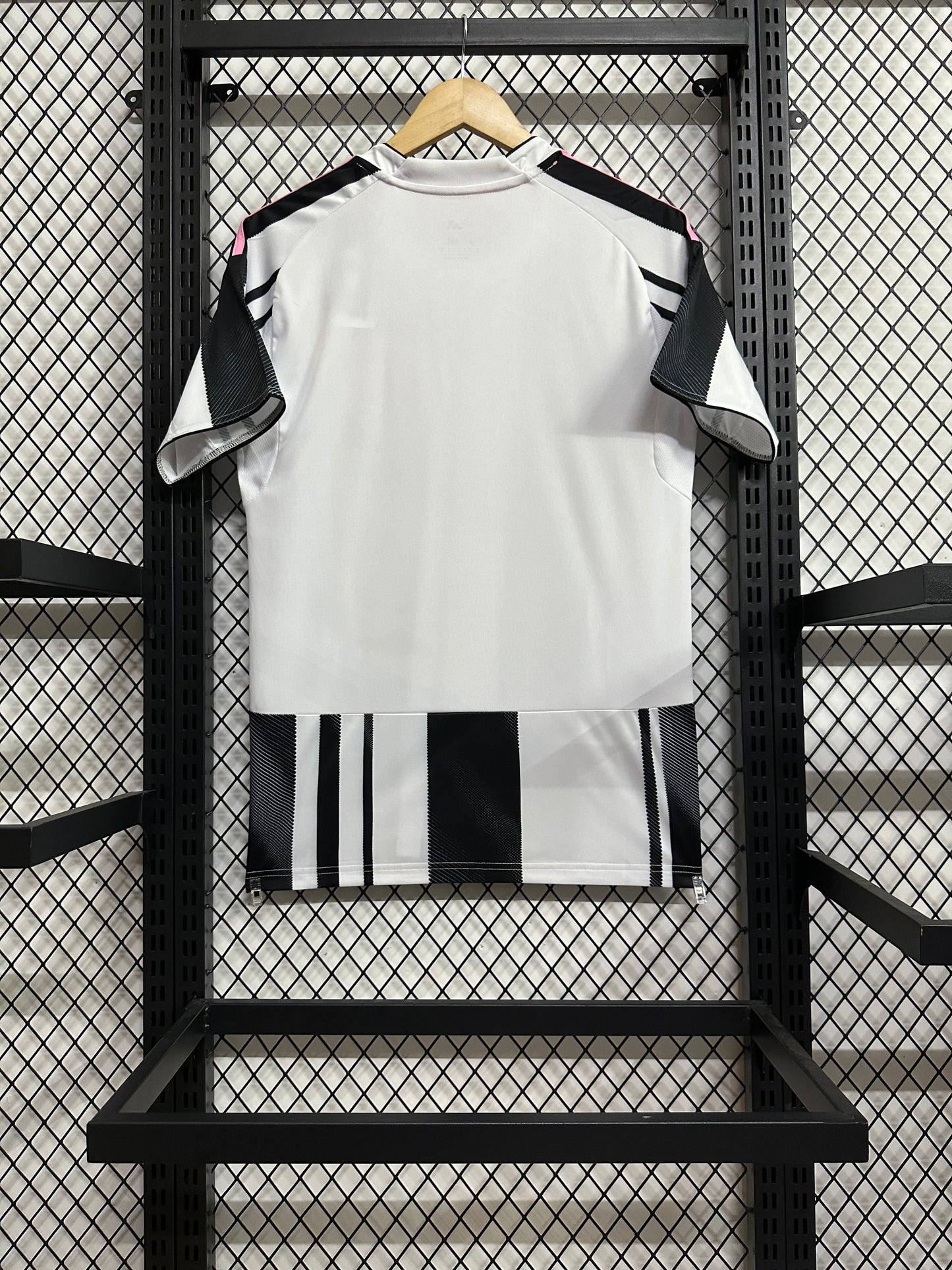 Juventus 25/26 Home Shirt