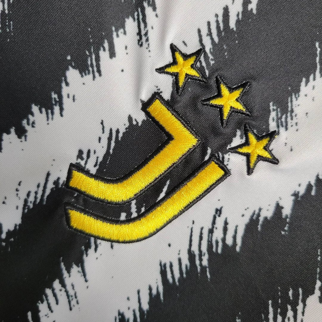 Juventus 23/24 Home Shirt