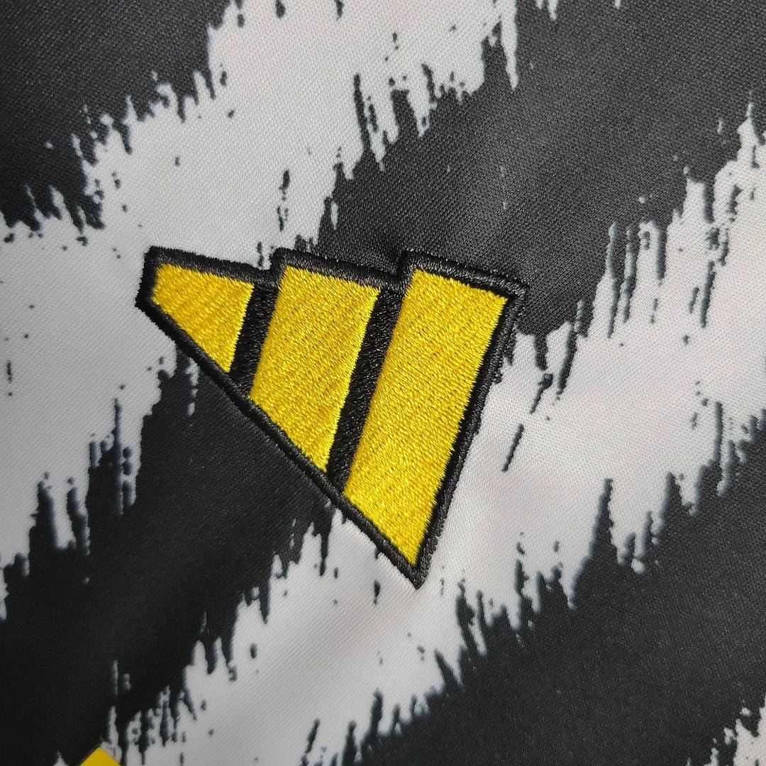 Juventus 23/24 Home Shirt