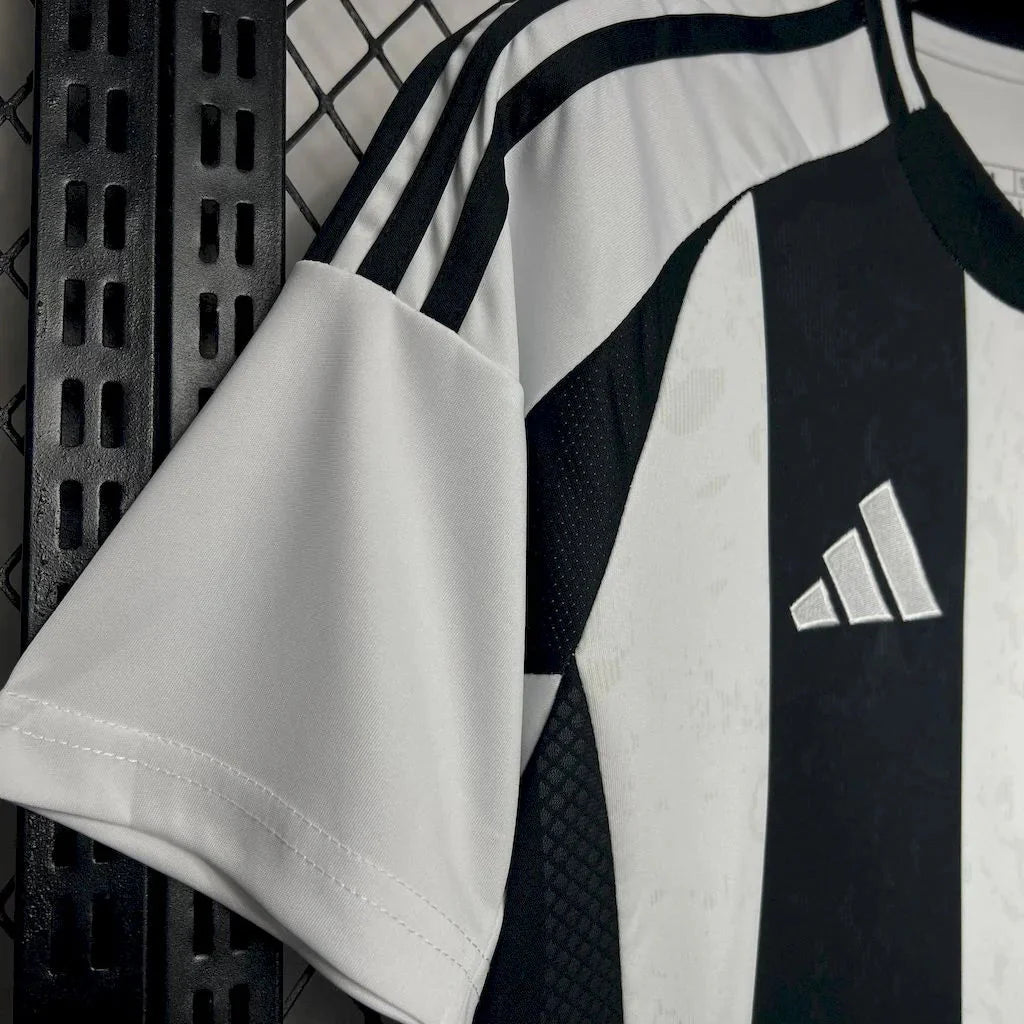 Juventus 24/25 Home Shirt