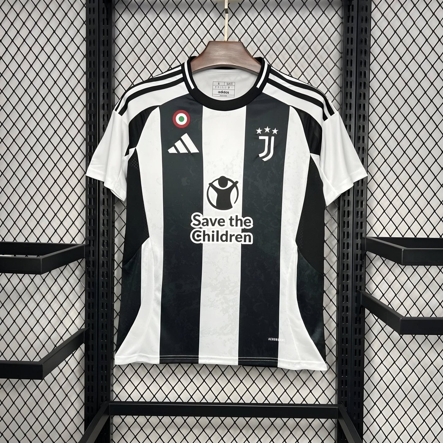 Juventus 24/25 Home Shirt