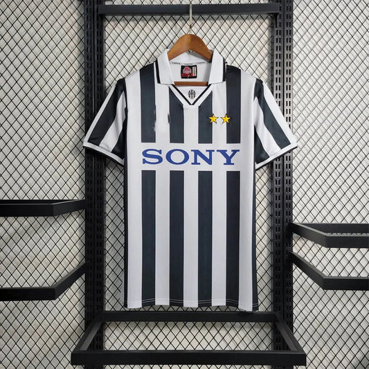 Juventus 95/96 Home Shirt